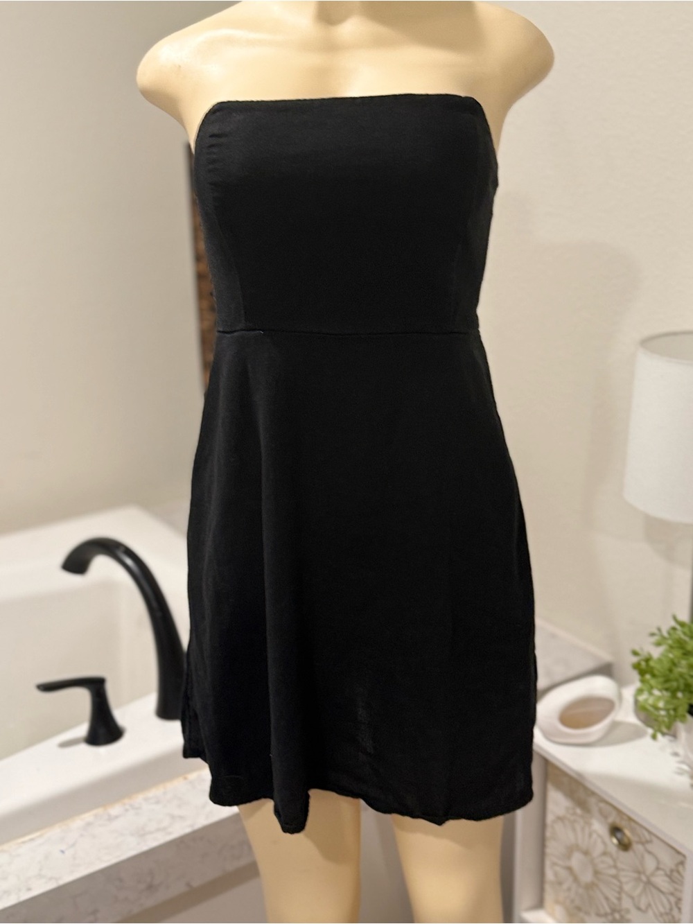 Old Navy Black Strapless Mini Dress • Size Medium • Smocked Back